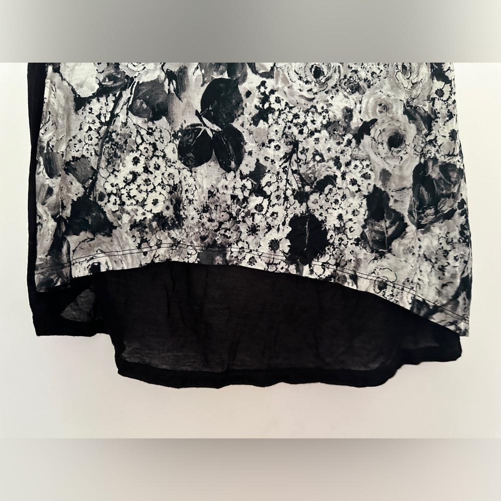 Whetherly Vintage Floral black and white Tank Top - Picture 10 of 10
